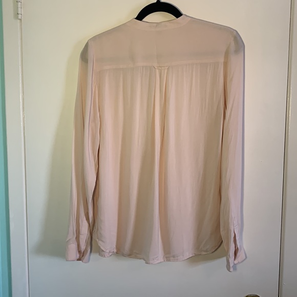 Like new - blush light weight blouse with front detail - Picture 3 of 4